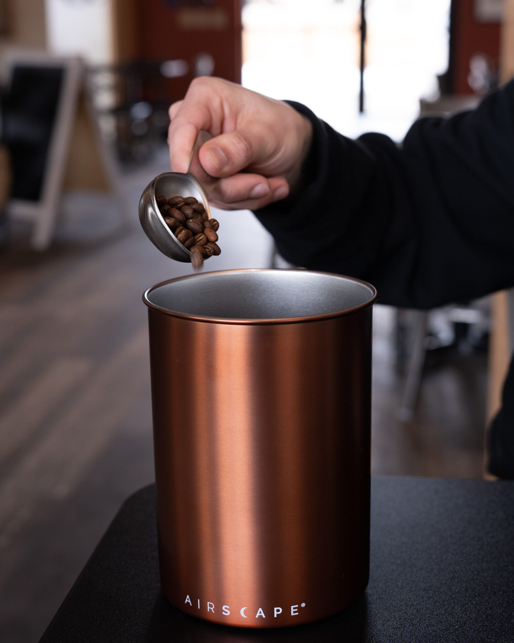 Metal storage canister