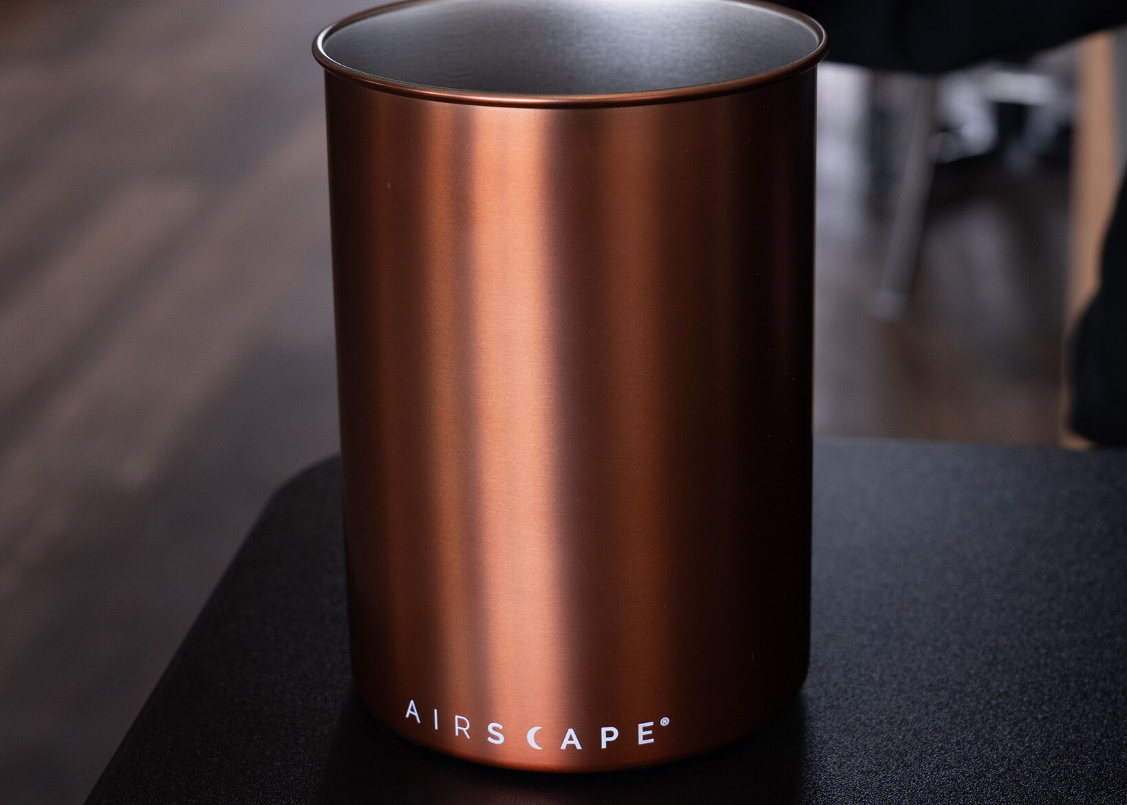 Metal storage canister