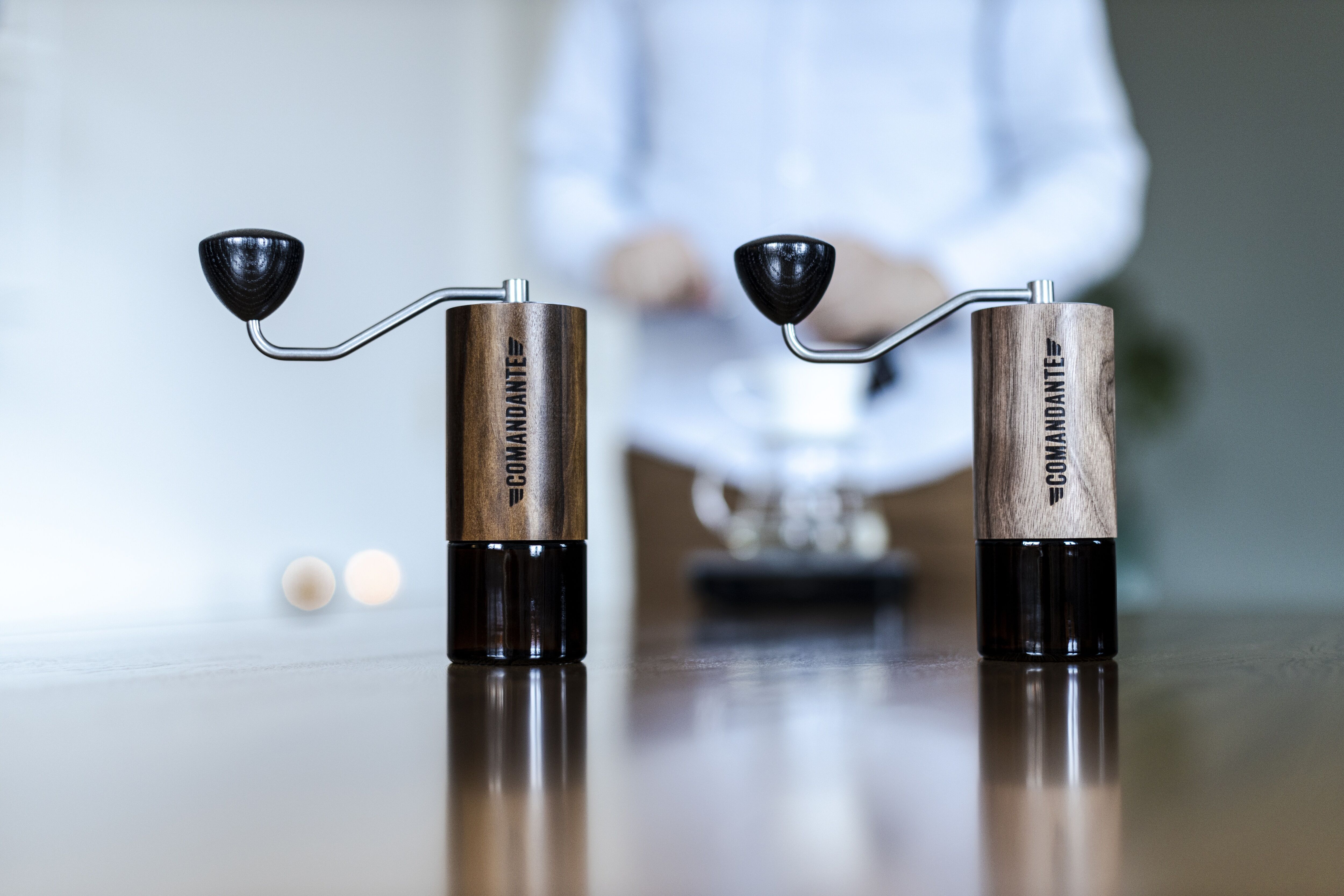 COMANDANTE Manual Grinder C40 MK4 Nitro Virginia Walnut