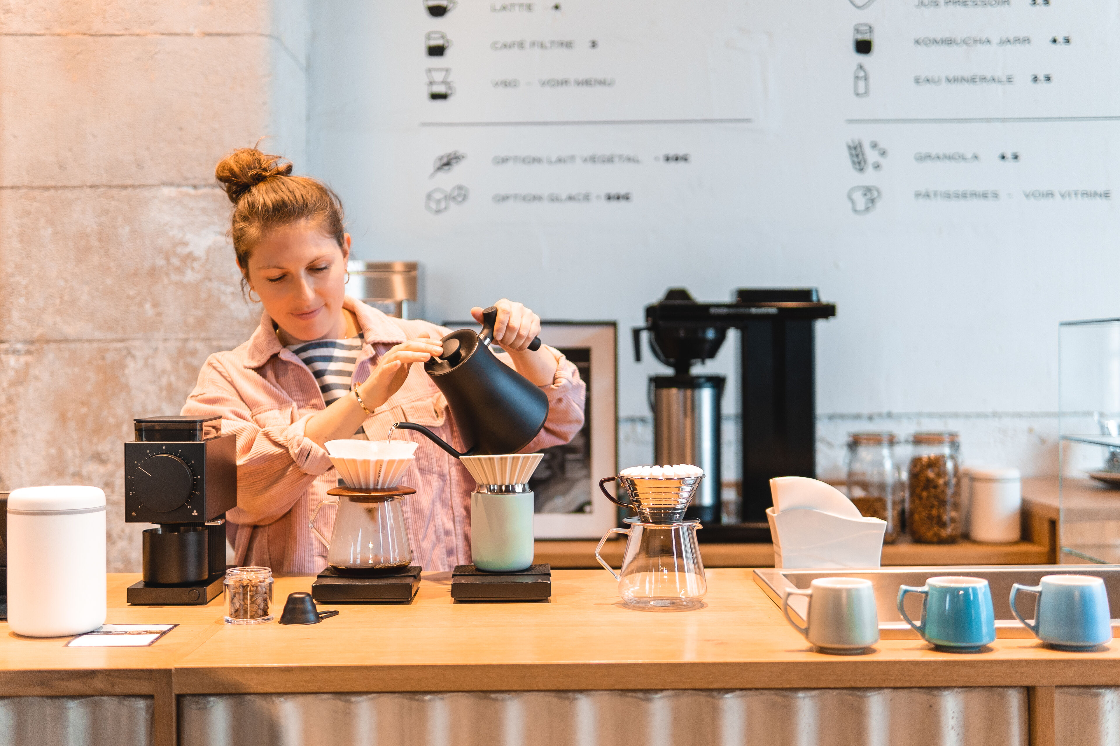 WIR FREUEN UNS, DICH KENNEN ZU LERNEN!